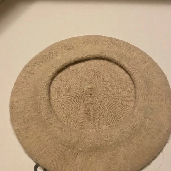 Wool Beret - Picture 7 of 12